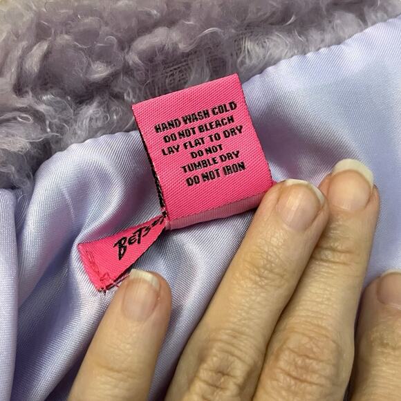 Betsey Johnson Sherpa Faux Fur Vest Size S/M Purple Mid Length Casual Coquette - Picture 8 of 8